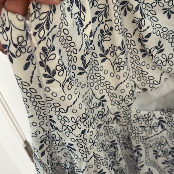 Loft Plus size 18 sleeveless dress with blue design and cut out back - Picture 4 of 5